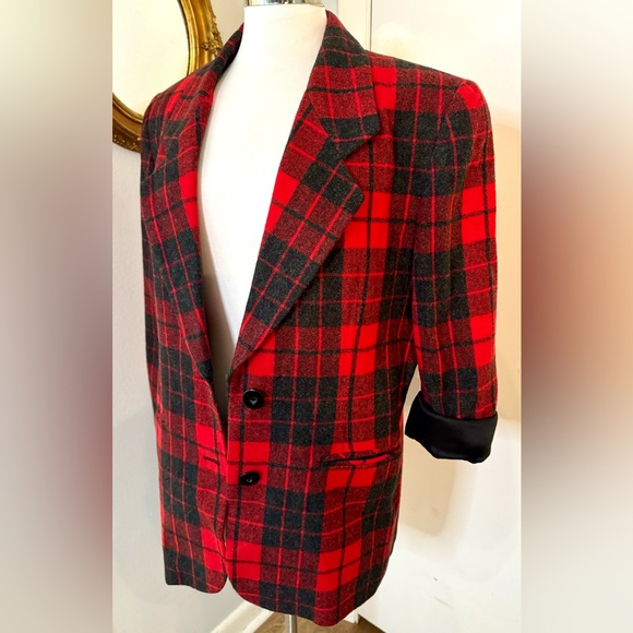 Vintage Red & Black Plaid wool blazer Size M oversized Academia Fall Boxy - Picture 2 of 15